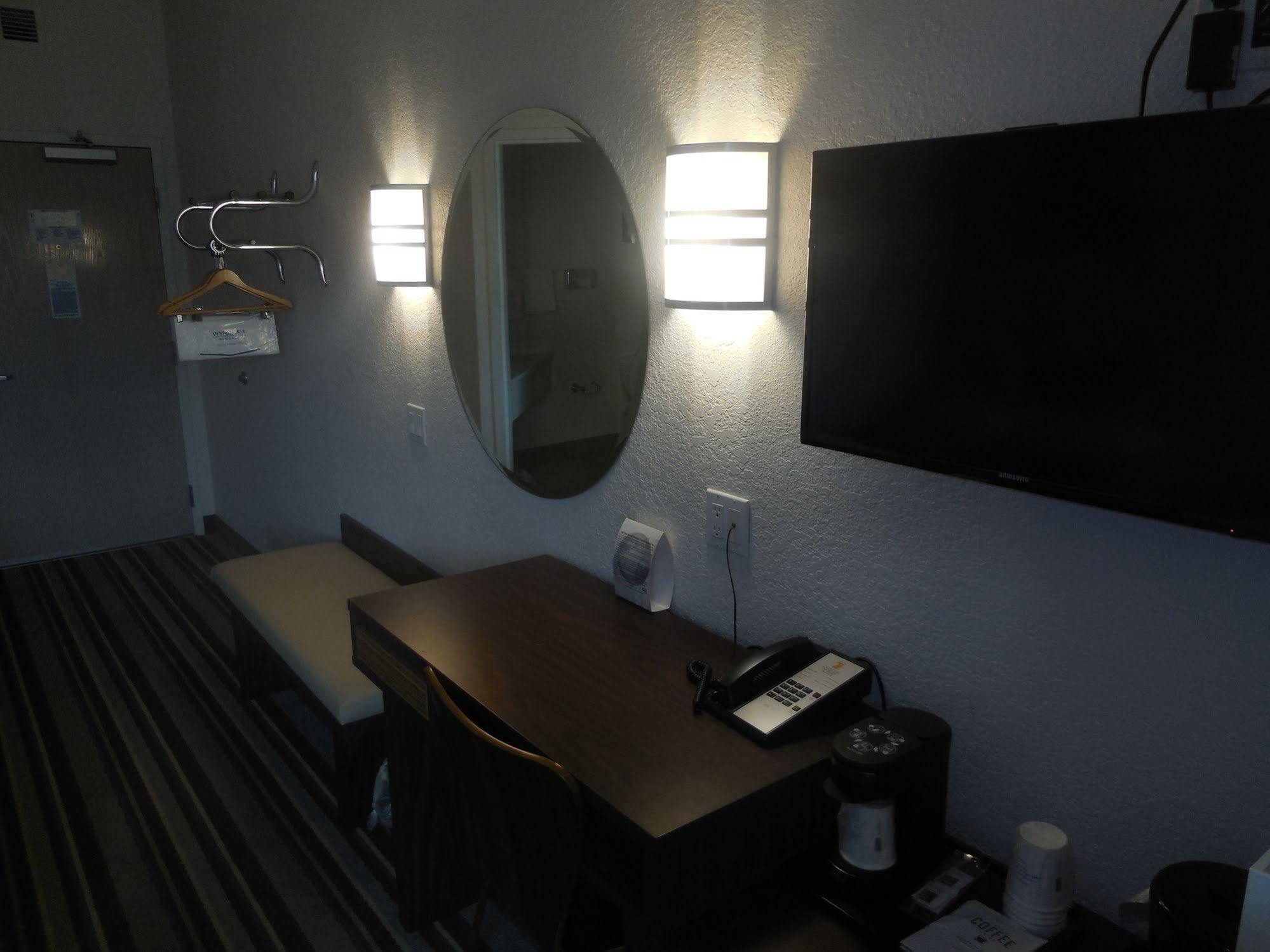 Hotel Super 8 By Wyndham Sault-Sainte-Marie Extérieur photo